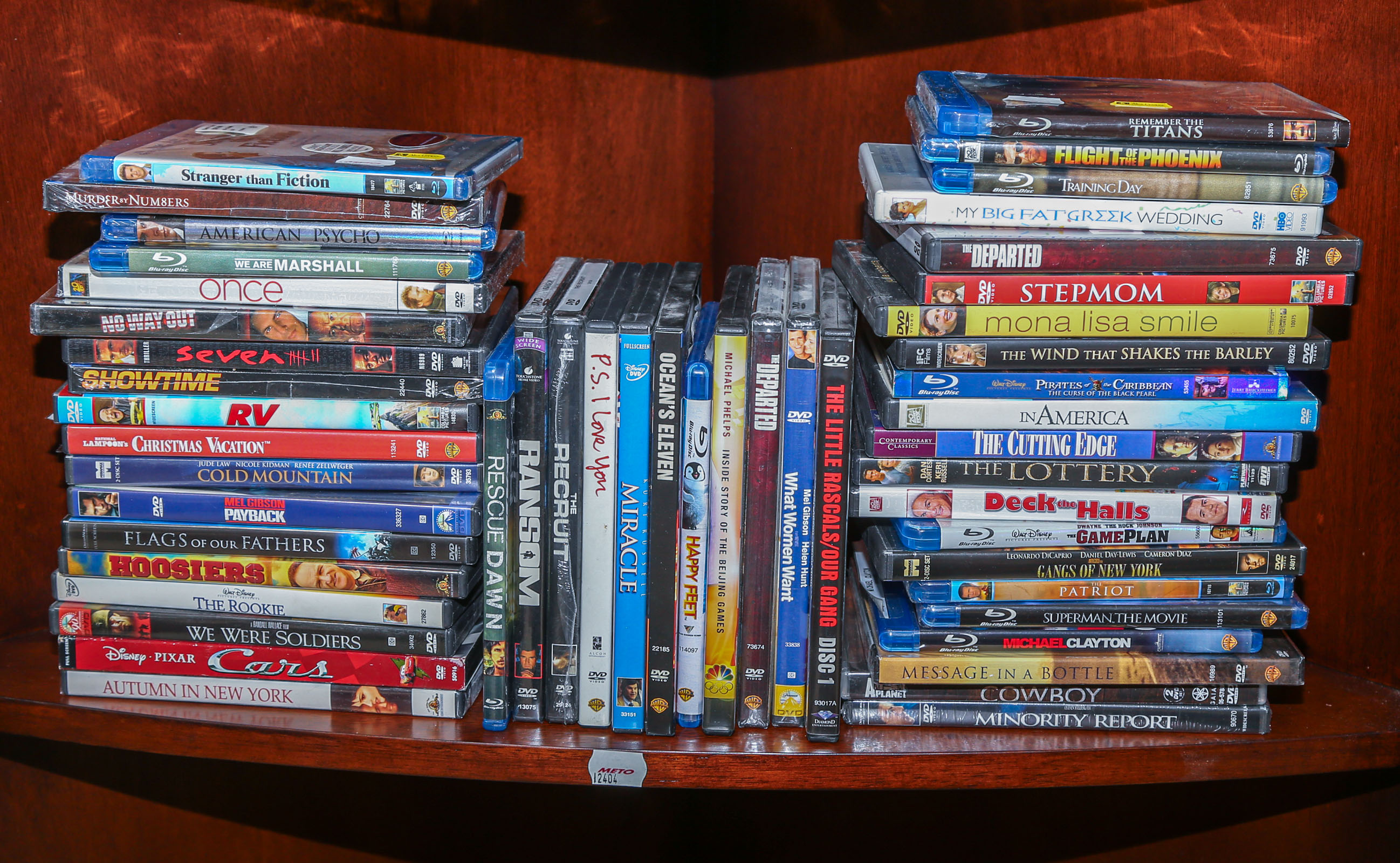 GROUP OF DVD & BLURAY DISKS .