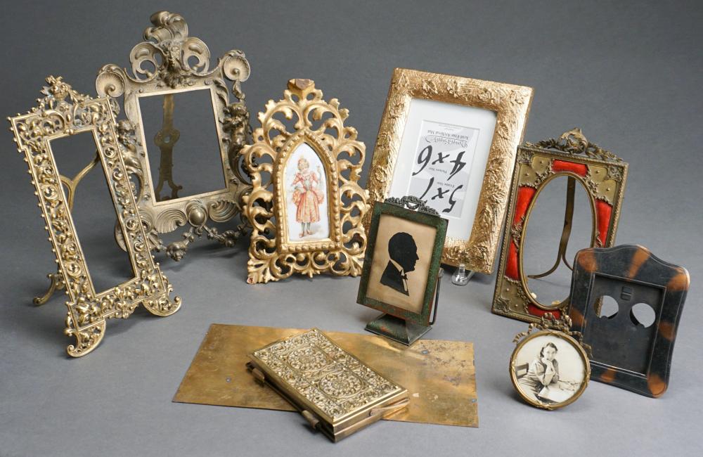 GROUP OF EIGHT ASSORTED