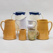 GROUP OF EIGHT GLAZED POTTERY