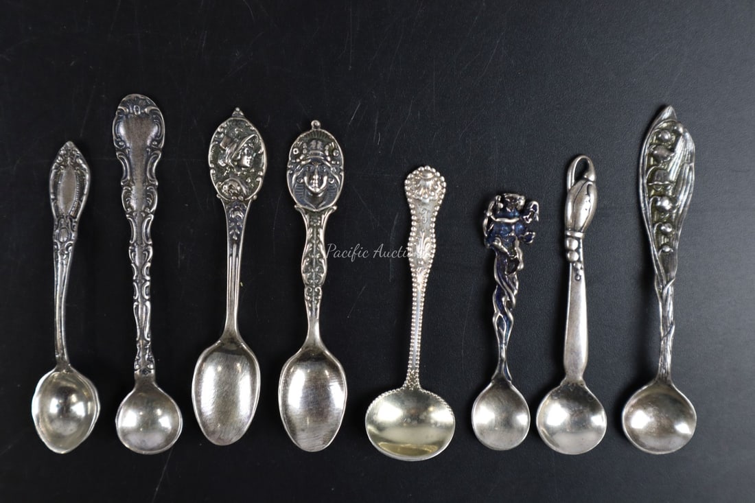 GROUP OF EIGHT STERLING SILVER