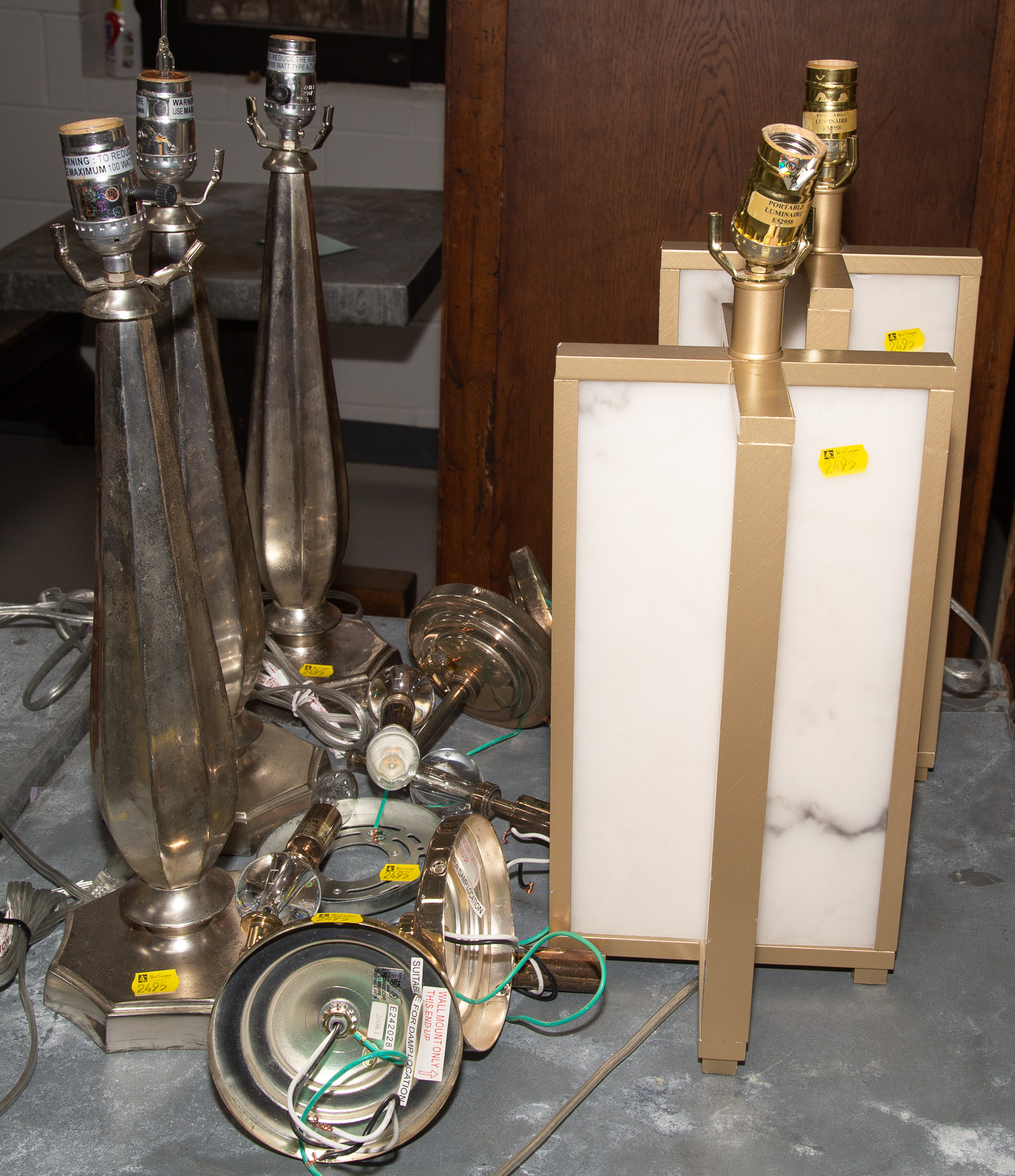 GROUP OF ELECTRIC LIGHTING Includes