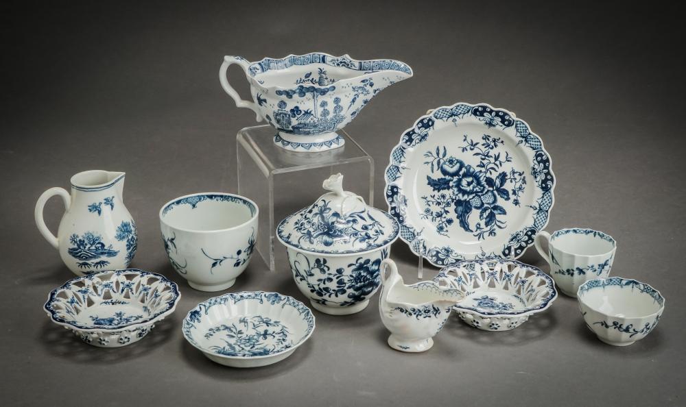 GROUP OF ELEVEN WORCESTER PORCELAIN