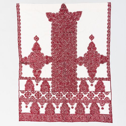 GROUP OF EMBROIDERED LINEN