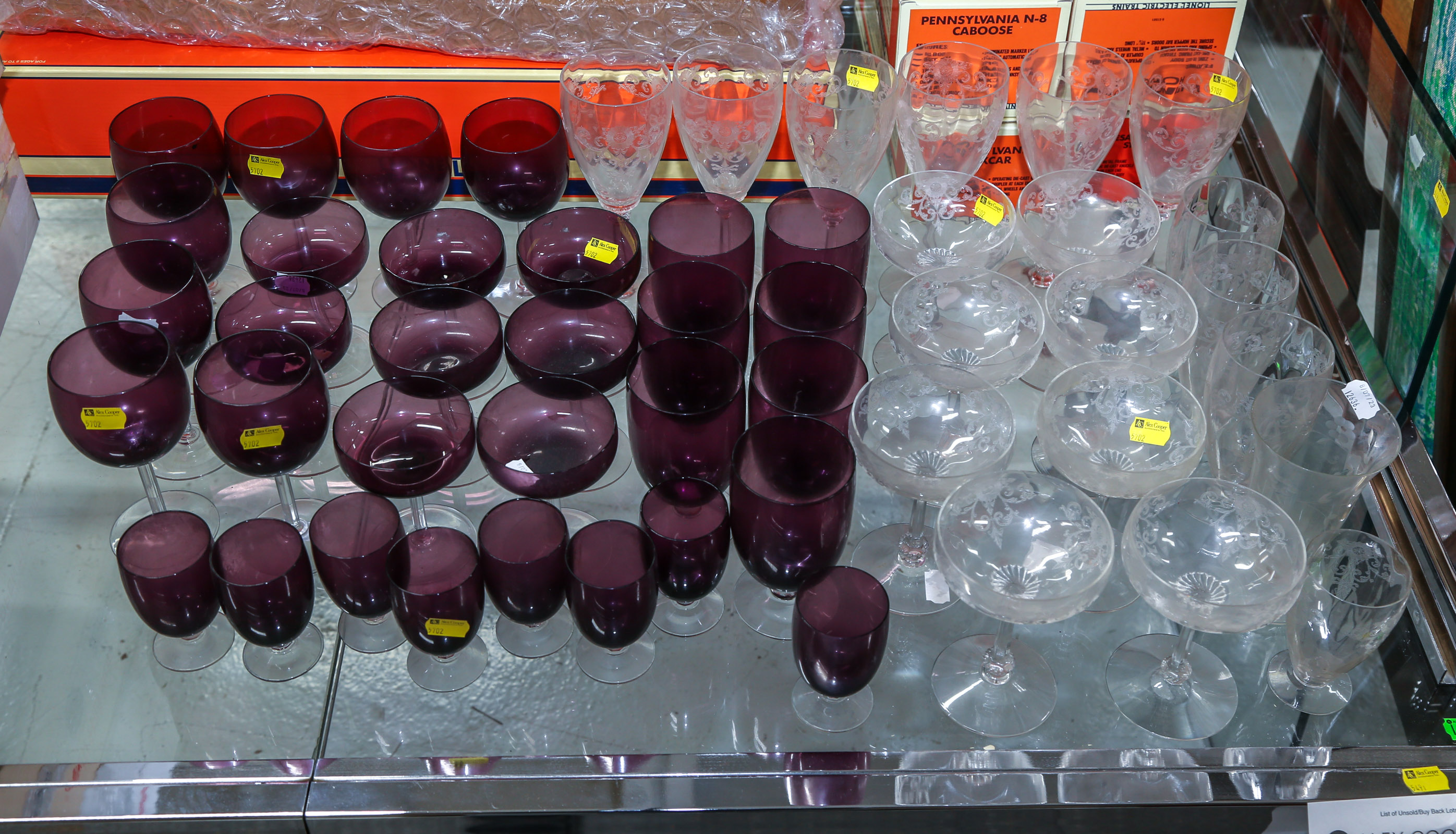 GROUP OF ETCHED & AMETHYST GLASS