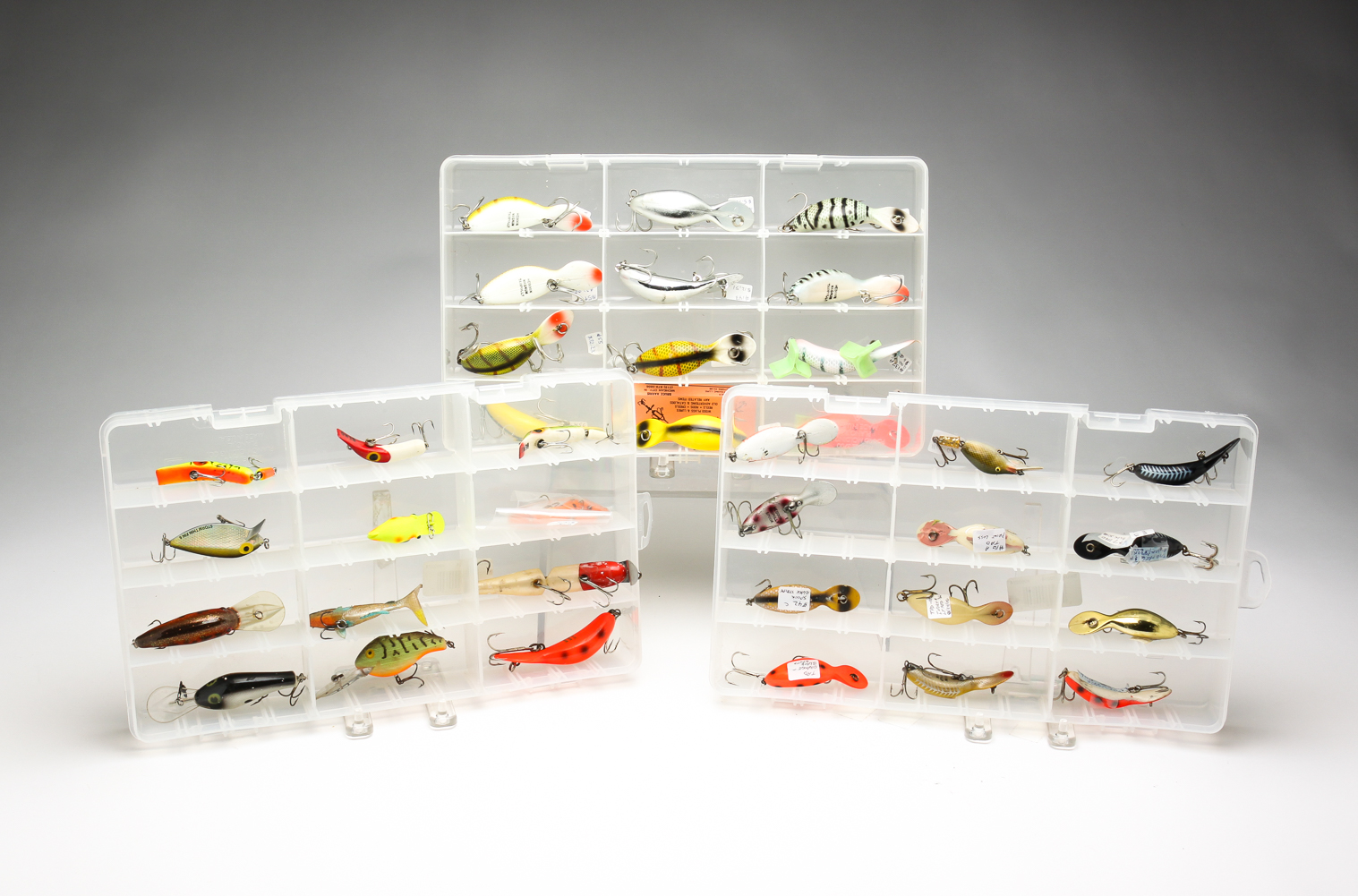 GROUP OF FISHING LURES INCLUDING