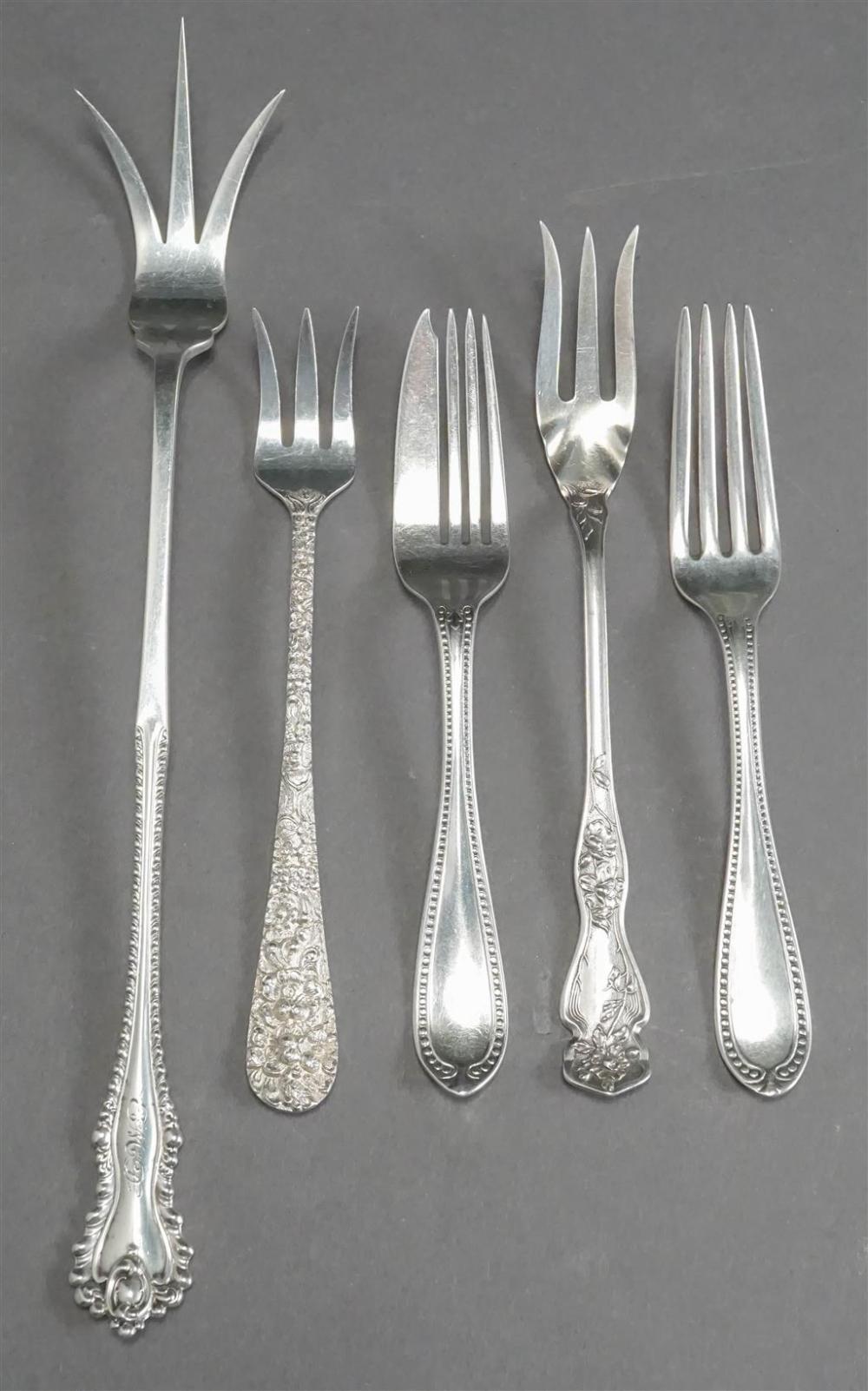 GROUP OF FIVE ASSORTED STERLING