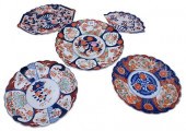 GROUP OF FIVE IMARI PORCELAIN