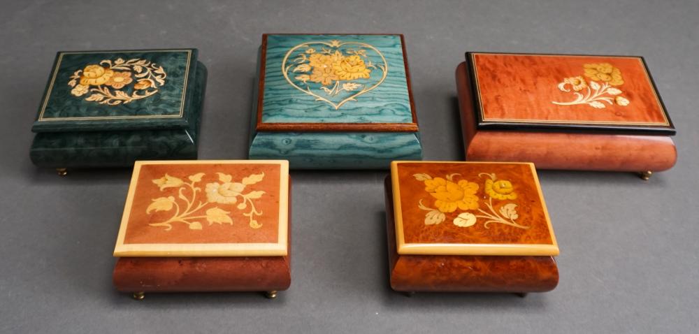GROUP OF FIVE LACQUERED MUSIC