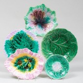 GROUP OF FIVE MAJOLICA LEAF FO