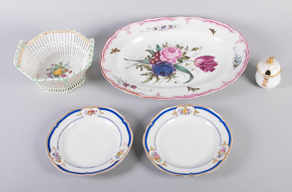 GROUP OF FIVE PIECES OF