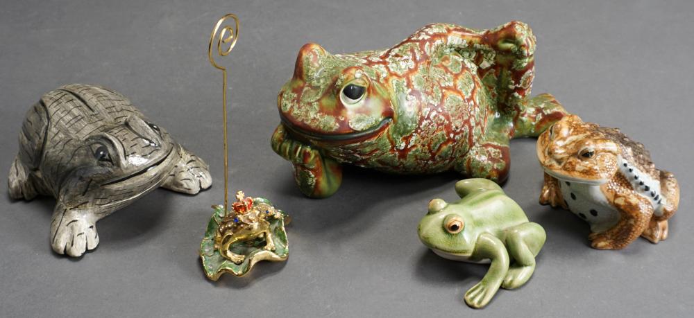 GROUP OF FIVE PREDOMINANTLY CERAMIC