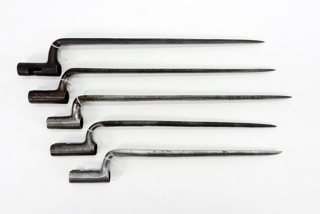 GROUP OF FIVE SOCKET U.S.