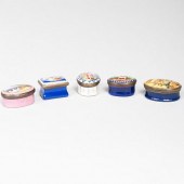 GROUP OF FIVE STAFFORDSHIRE EN