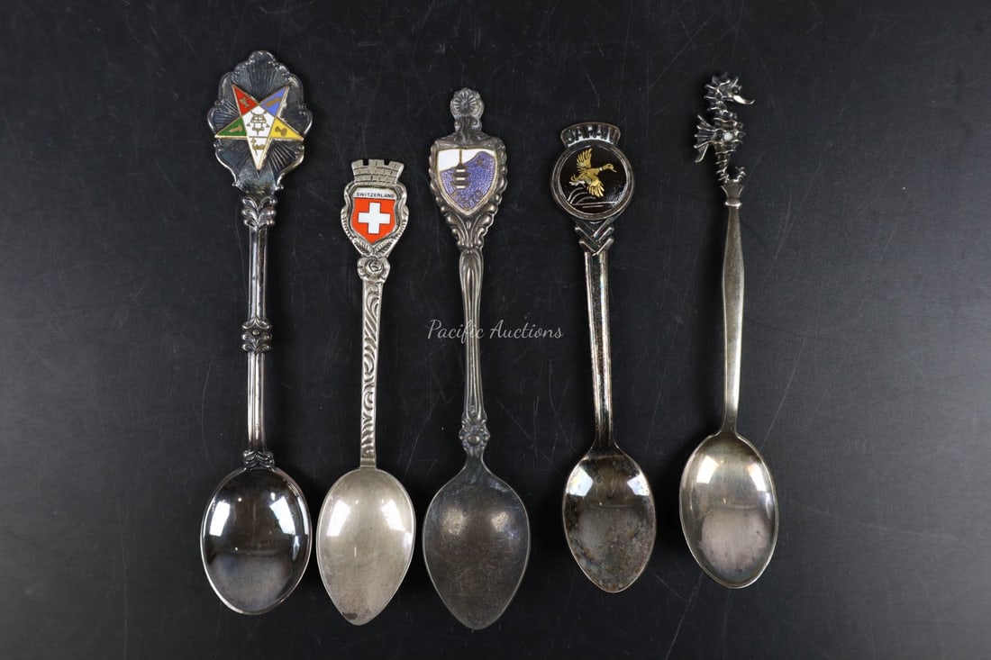 GROUP OF FIVE STERLING SILVER