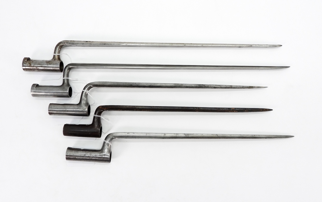 GROUP OF FIVE U.S. SOCKET