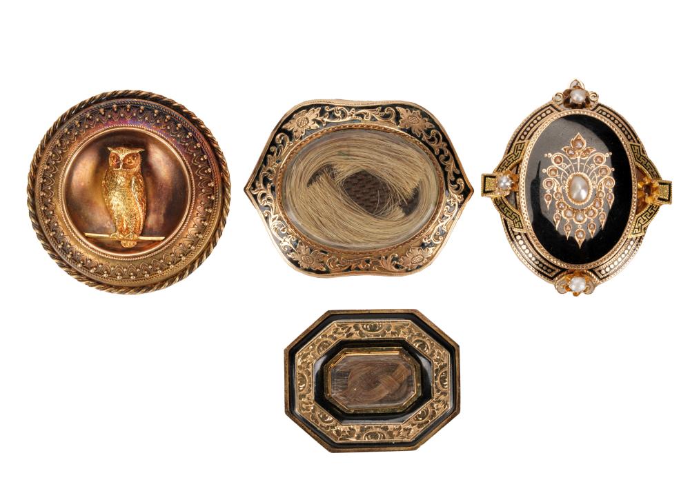 GROUP OF FOUR ANTIQUE YELLOW GOLD
