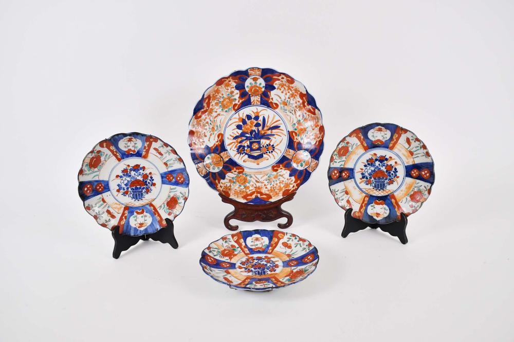 GROUP OF FOUR JAPANESE IMARI
