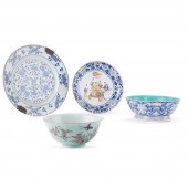 GROUP OF FOUR PORCELAIN WARES