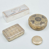 GROUP OF FOUR SNUFF BOXES<br>C
