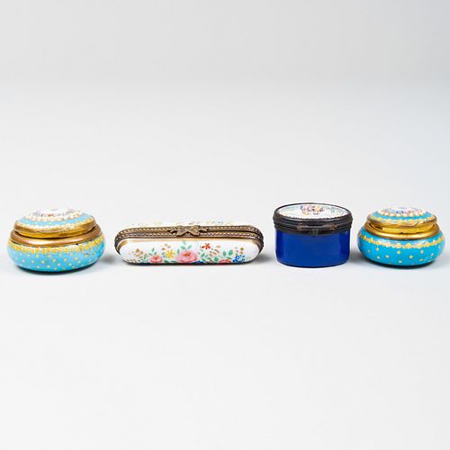 GROUP OF FOUR SNUFF
