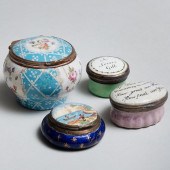GROUP OF FOUR STAFFORDSHIRE EN