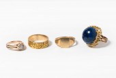 GROUP OF FOUR YELLOW GOLD RING