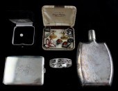 GROUP OF GENTLEMAN'S ACCESSORI