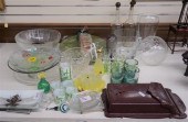 GROUP OF GLASS TABLE ARTICLES