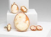 GROUP OF GOLD CAMEO JEWELRY. L
