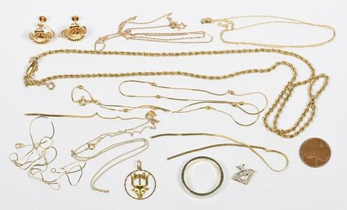 GROUP OF GOLD JEWELRY, 11
