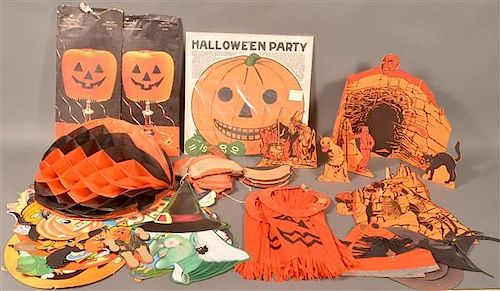 GROUP OF HALLOWEEN ITEMS.Group of