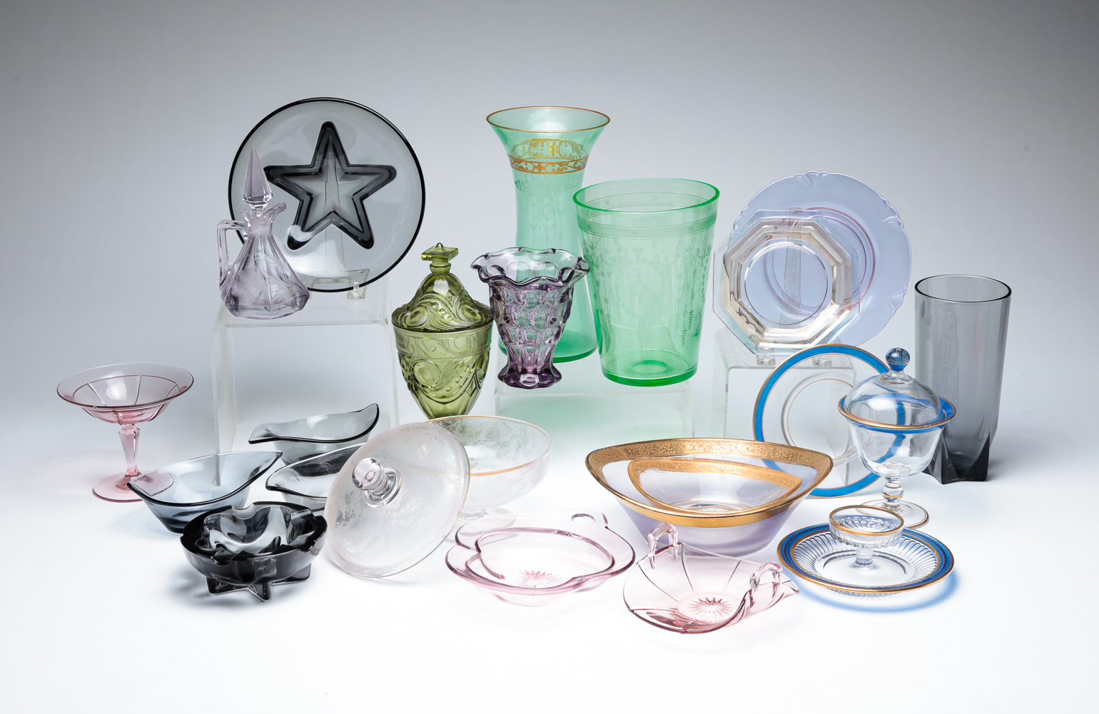 GROUP OF HEISEY COLORED GLASS.