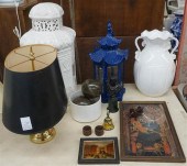 GROUP OF HOUSEHOLD ARTICLES IN