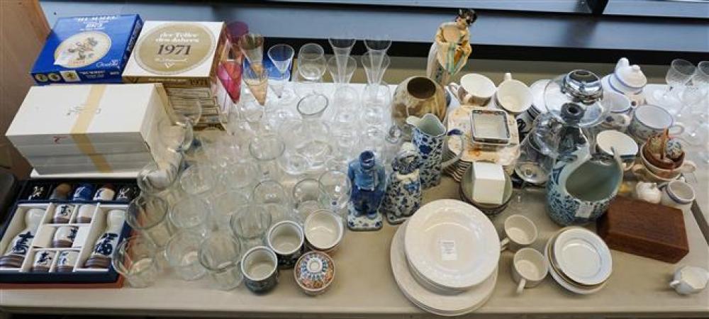 GROUP OF HUMMEL ANNUAL PLATES,