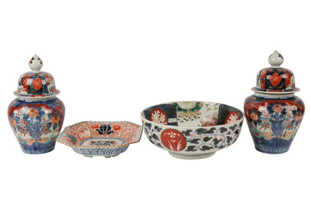 GROUP OF IMARI PORCELAINGroup of