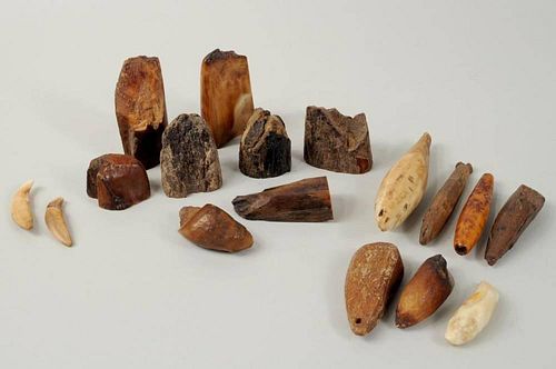 GROUP OF INUIT CARVED ITEMSGroup of