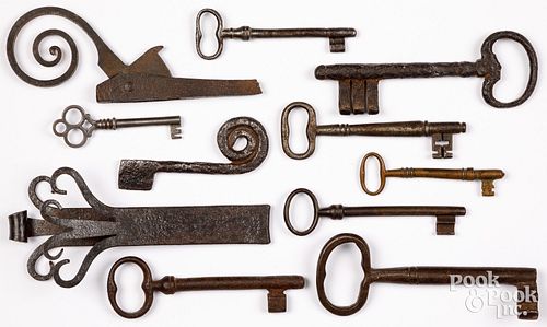 GROUP OF IRON AND BRASS KEYS,