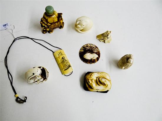 GROUP OF IVORY CARVINGS AND SNUFF