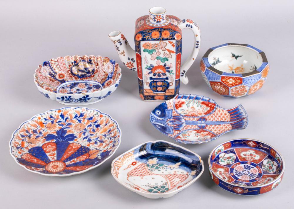 GROUP OF JAPANESE IMARI PIECESGROUP