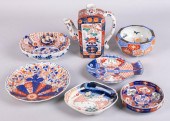 GROUP OF JAPANESE IMARI PIECES