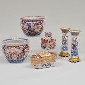 GROUP OF JAPANESE IMARI WARES<