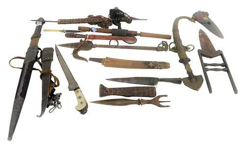 GROUP OF KNIVES AND DAGGERS TO