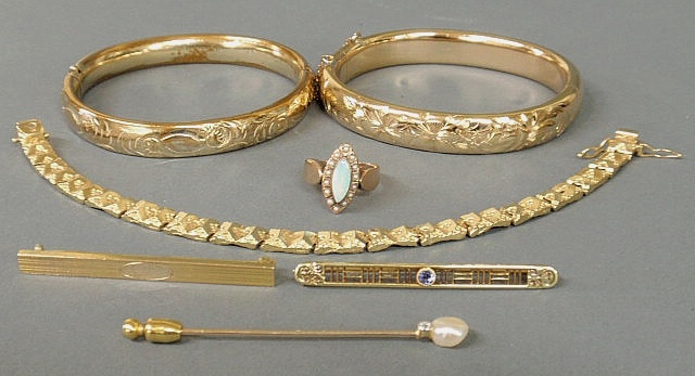 Group of ladies jewelry- 8k gold