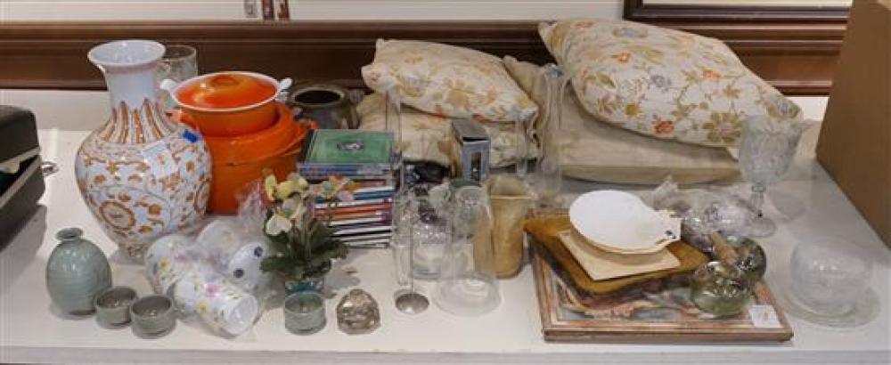 GROUP OF LE CREUSET AND DOUFEU