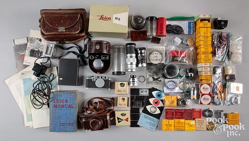 GROUP OF LEICA AND OTHER VINTAGE