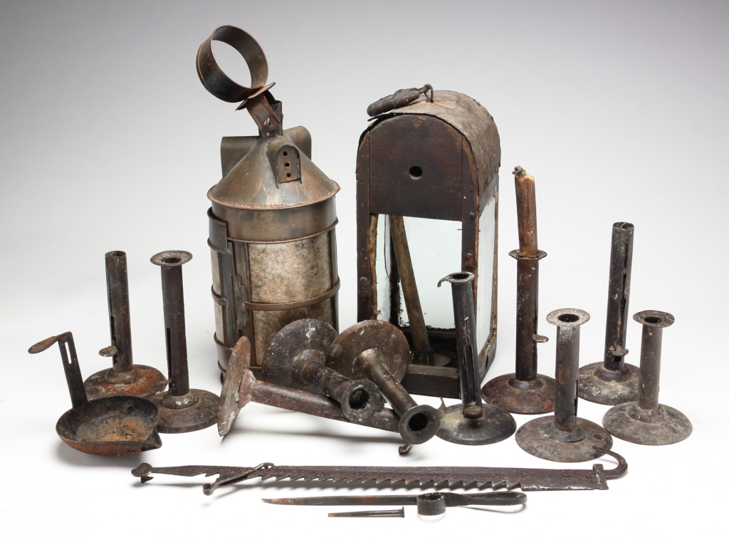 GROUP OF LIGHTING. American and