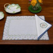 GROUP OF LINENS EMBROIDERED PI