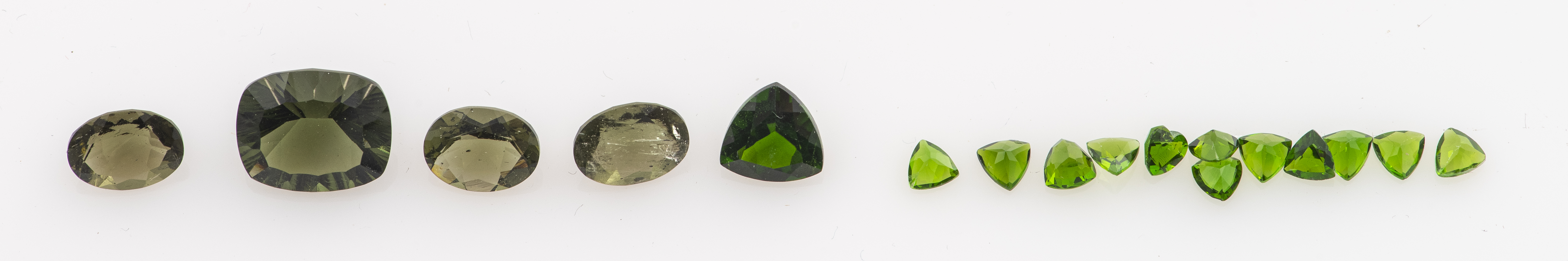 GROUP OF LOOSE CHROME DIOPSIDE &