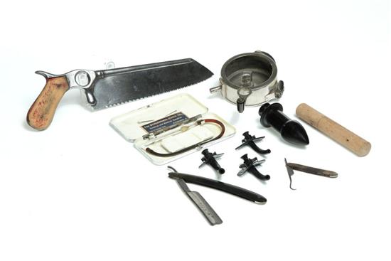 GROUP OF MEDICAL ITEMS. 