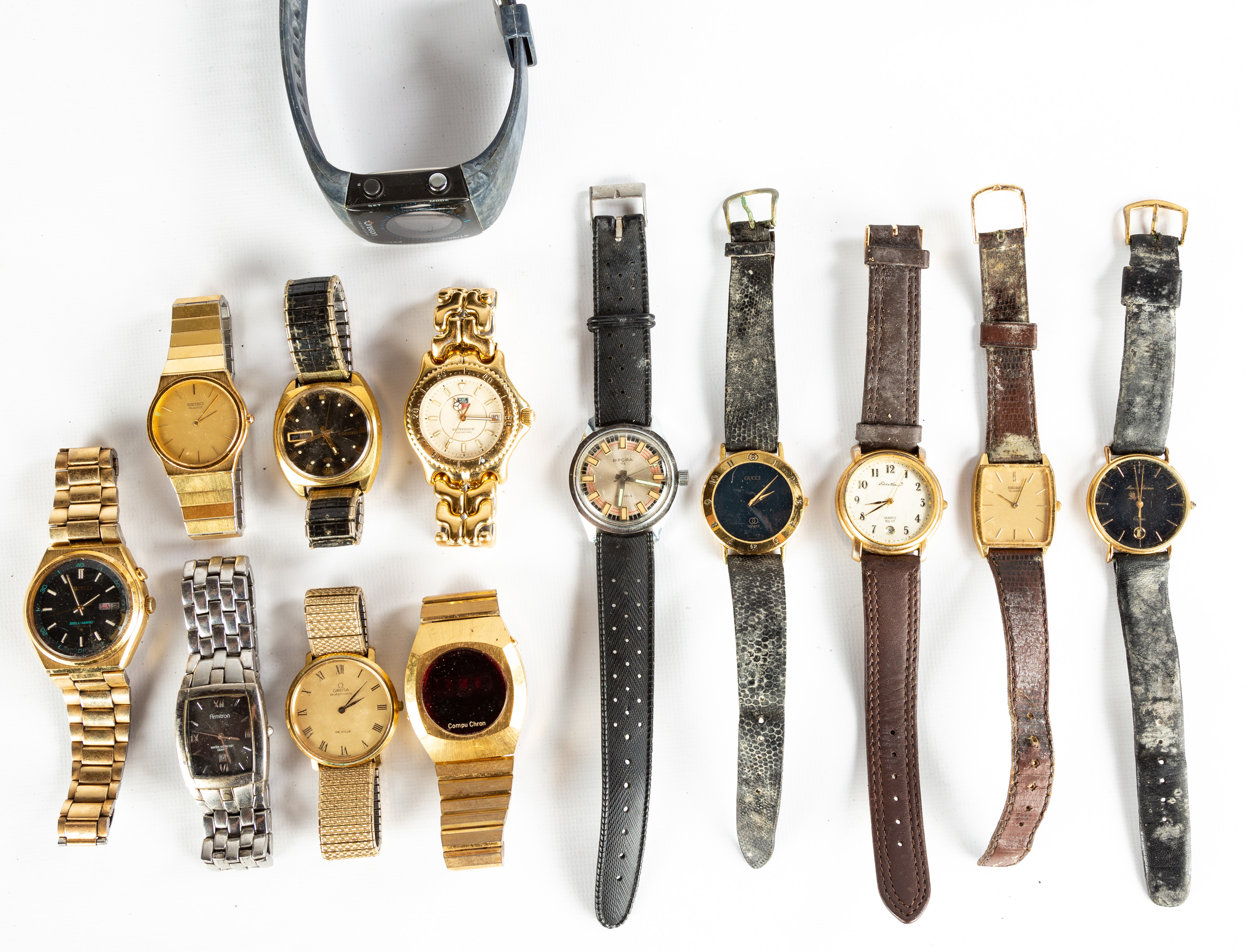 GROUP OF MEN'S WRIST WATCHES